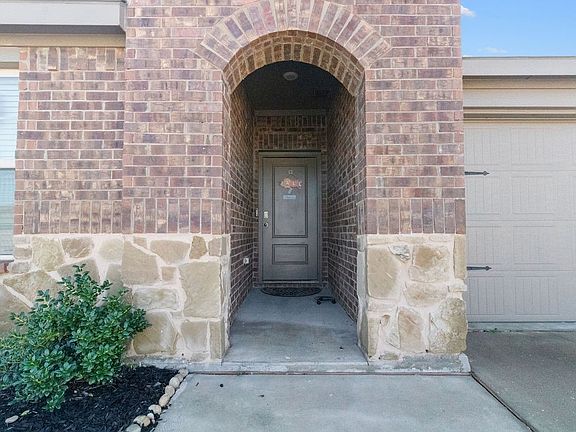 4th image of 2928 Roper St