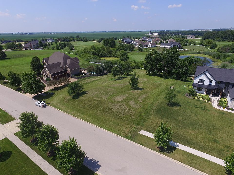 1st image of 7555 Fairway Dr