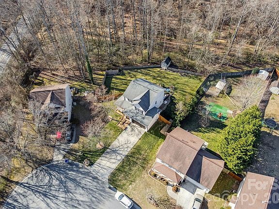 2nd image of 290 Sweet Martha Dr