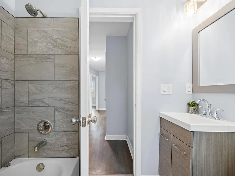 4214 Berkshire Rd — Photo 12