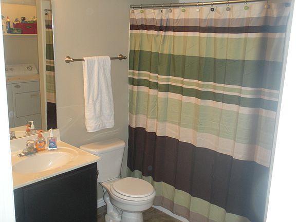 2nd Bathroom