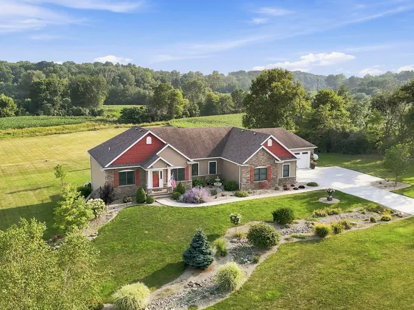 2098 County Road 66, Auburn, IN 46706