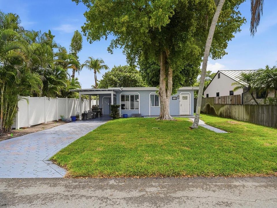 1st image of 712 NE 10th Avenue