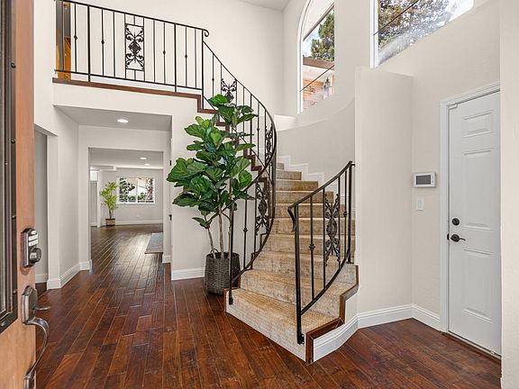 3rd image of 1767 Muir Court