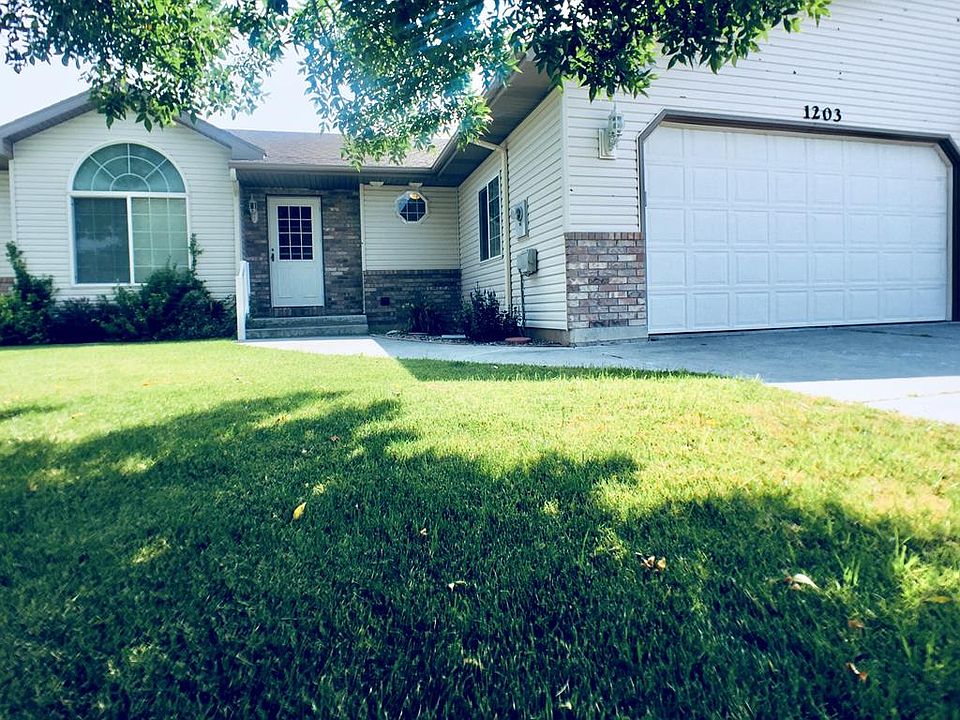 1st image of 1203 S Kingswood Cir