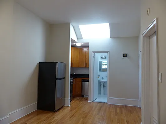 Rented by Immac Realty | media 16