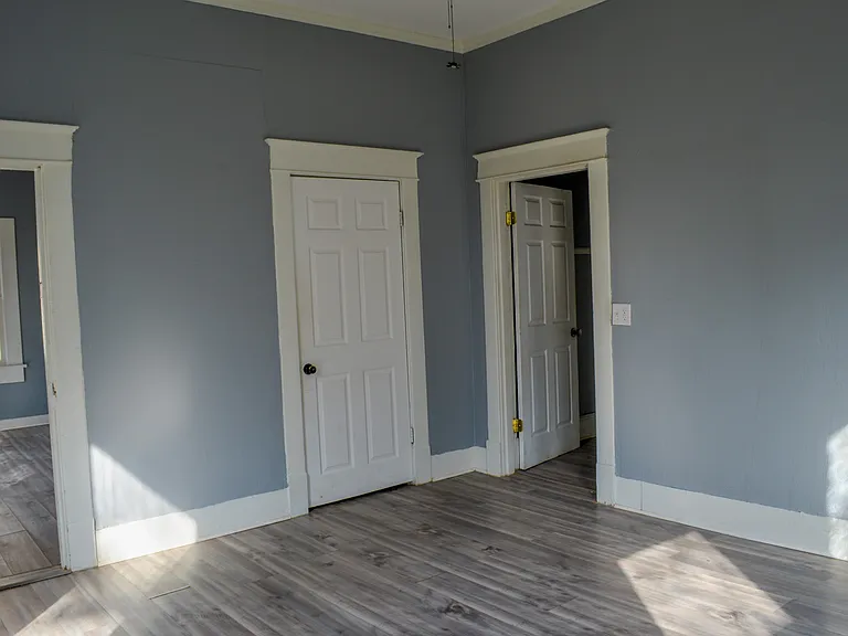 2416 Highland Ave — Photo 6