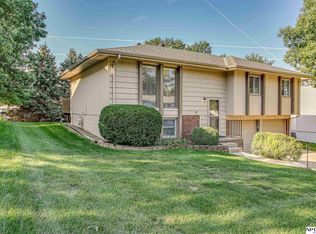 11225 Y St, Omaha, NE 68137