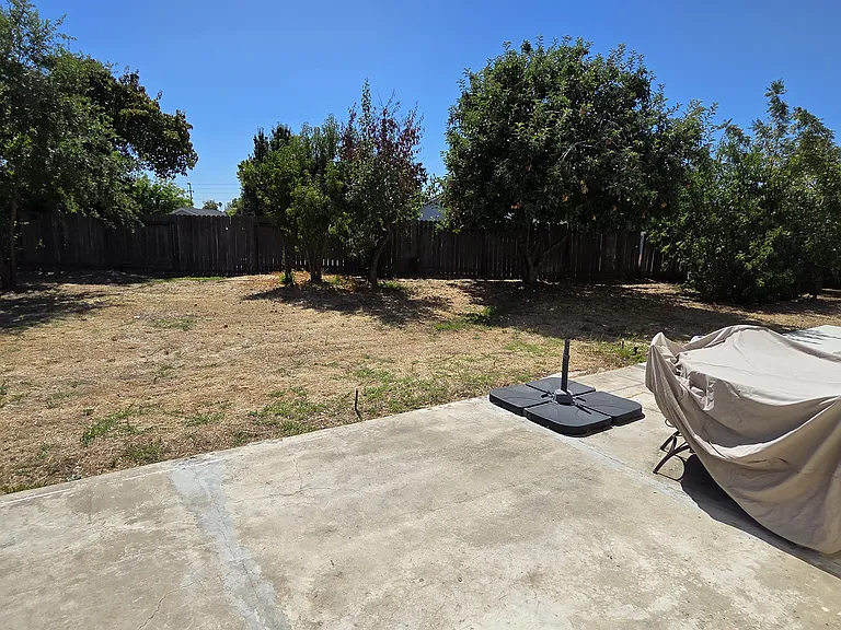 3928 Talmage Ct — Photo 25
