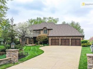 15604 Shannan Ln, Olathe, KS 66062