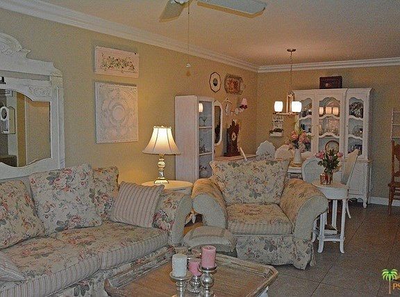 2nd image of 2822 N Auburn Ct #103