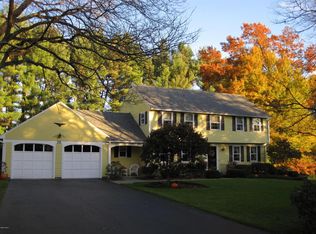 79 Gravesleigh Ter, Pittsfield, MA 01201