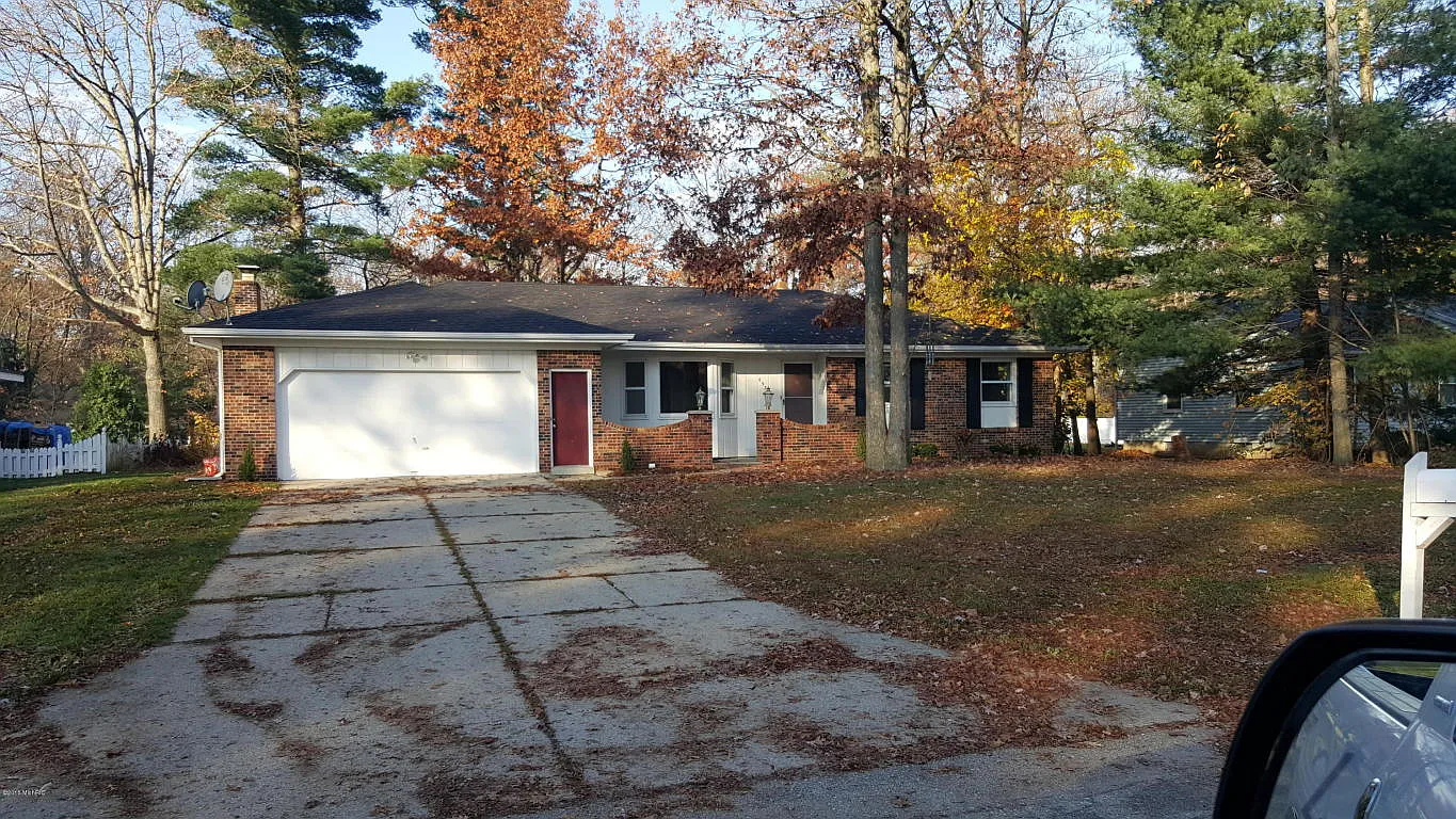6931 Georgetown Ave photo 1