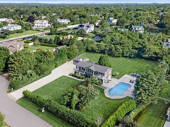 4th image of 4 Bayberry Ln