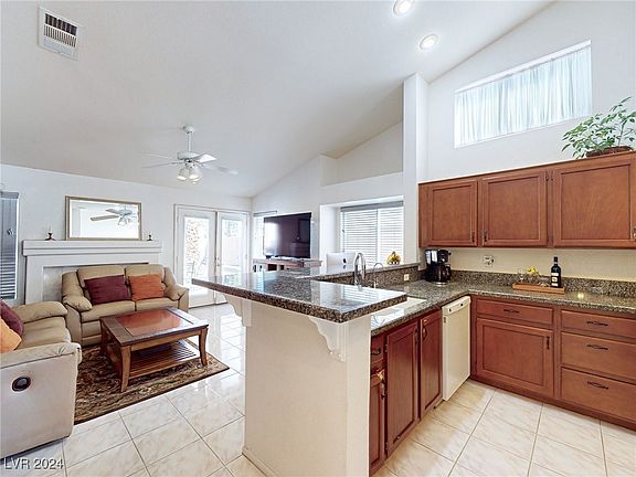 5th image of 9624 Ann Arbor Ln