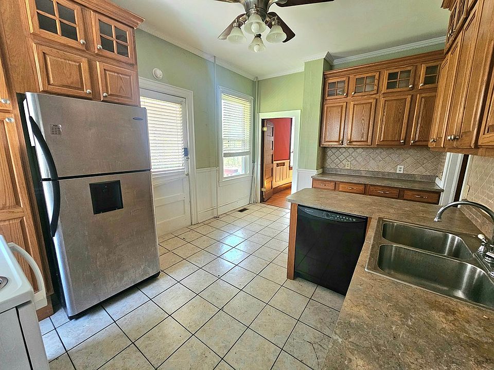 13th image of 156 Claude Ln