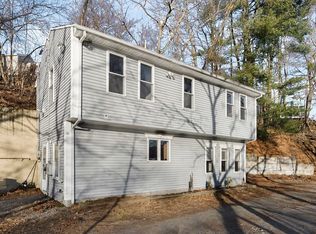 2 Chapel Ln, Lincoln, RI 02865