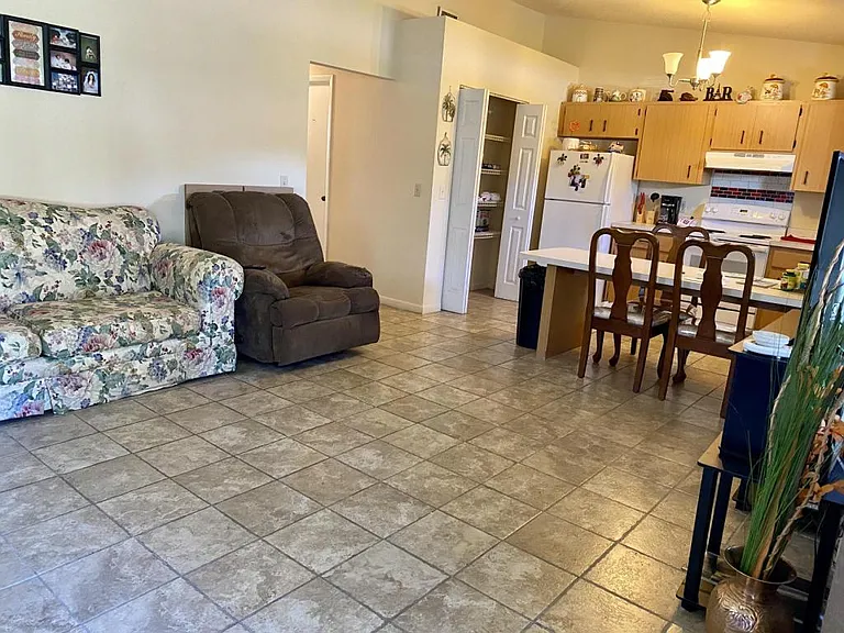 493 N Sams Point — Photo 4