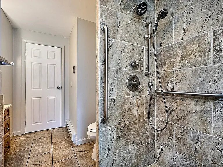 85 Longmeadow Dr — Photo 9