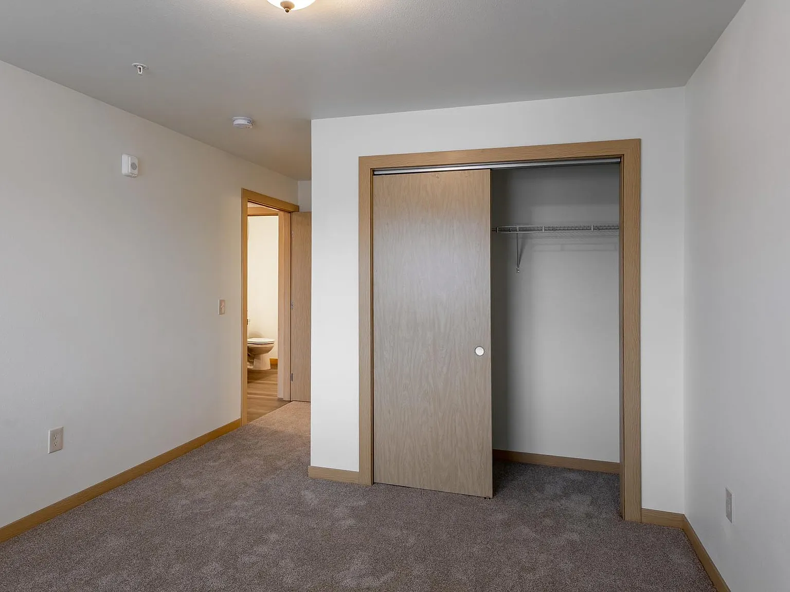 Park Brook Apartments (D) — Photo 4