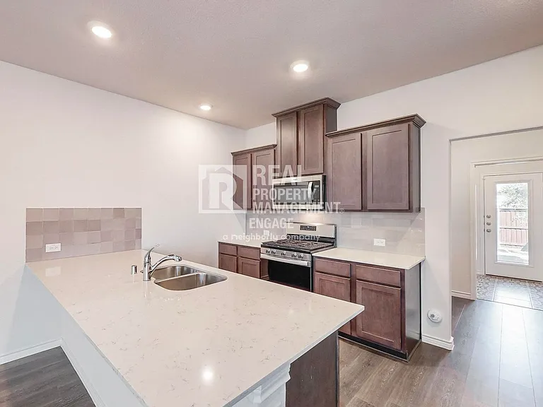 2321 Astapor Dr — Photo 1