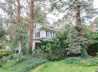 40 Rock Rd, Glen Rock, NJ 07452