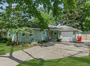 1704 Chevy Chase Dr, Champaign, IL 61821