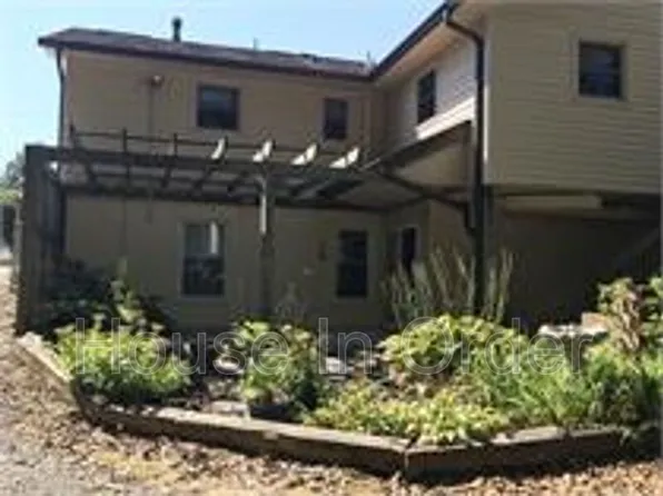 12 Looking Glass Ln, Asheville, NC 28805