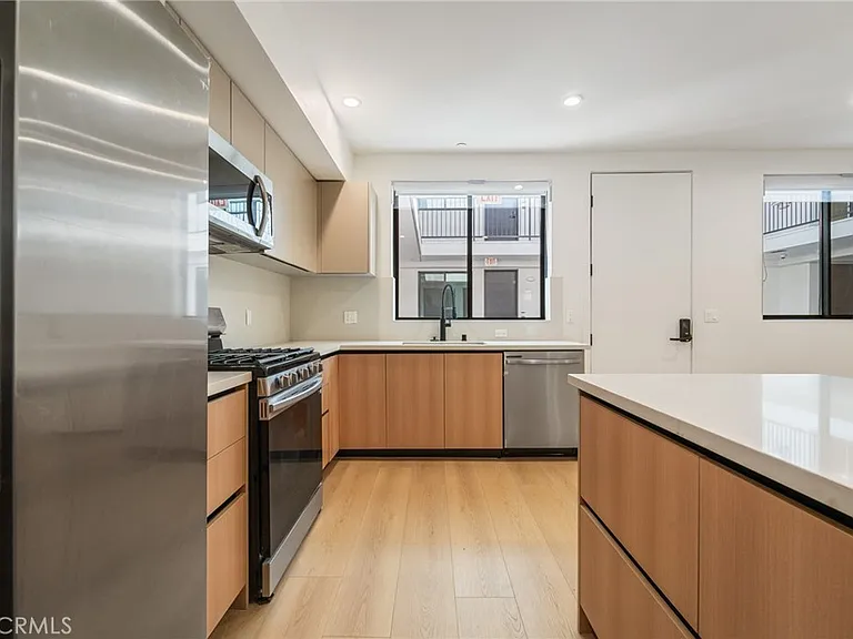 7510 Sepulveda Blvd #204 — Photo 12