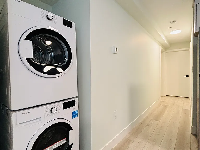 5561 Lancaster St #2 — Photo 12