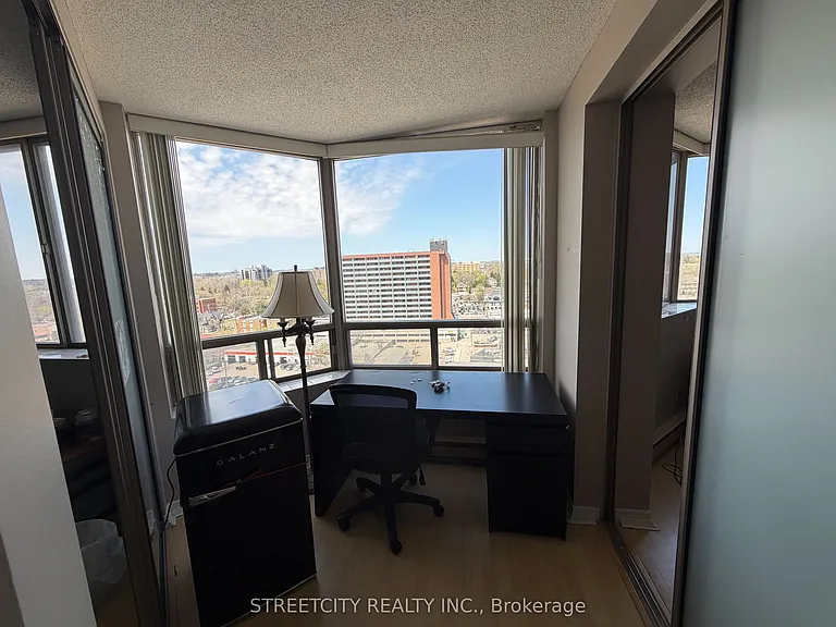 695 Richmond St #1307 — Photo 8