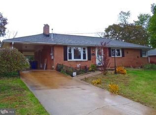 2015 Pineview Dr, York, PA 17408