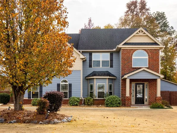 361 Holland Loop, Smiths Station, AL 36877