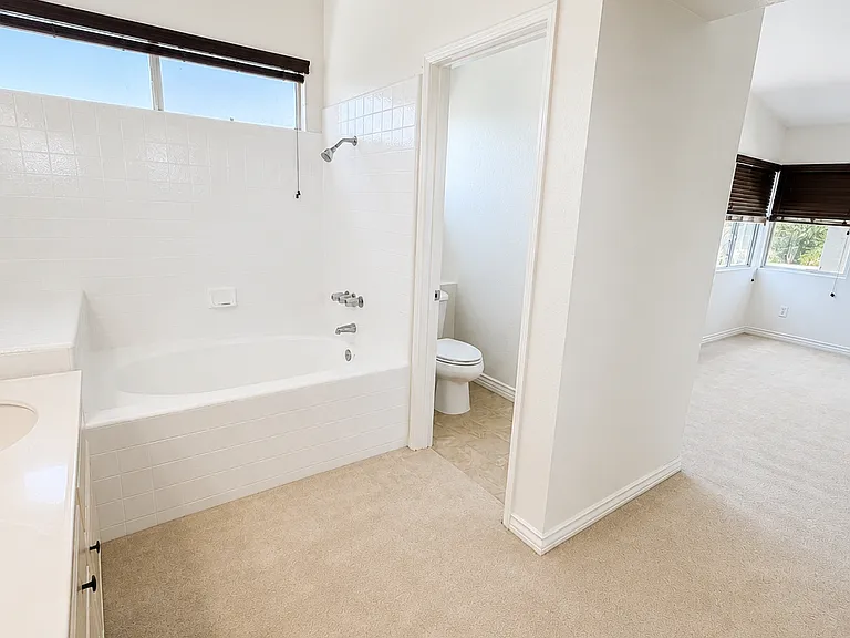 15434 Ficus St — Photo 18