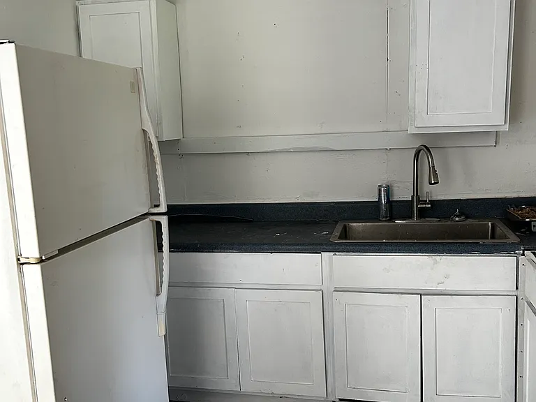3654 Main St — Photo 2