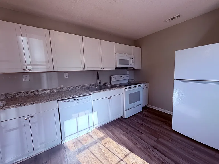 292B Fish Camp Rd #A — Photo 3