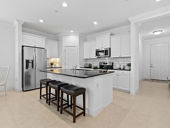 3rd image of 7526 RIDGELAKE CIRCLE