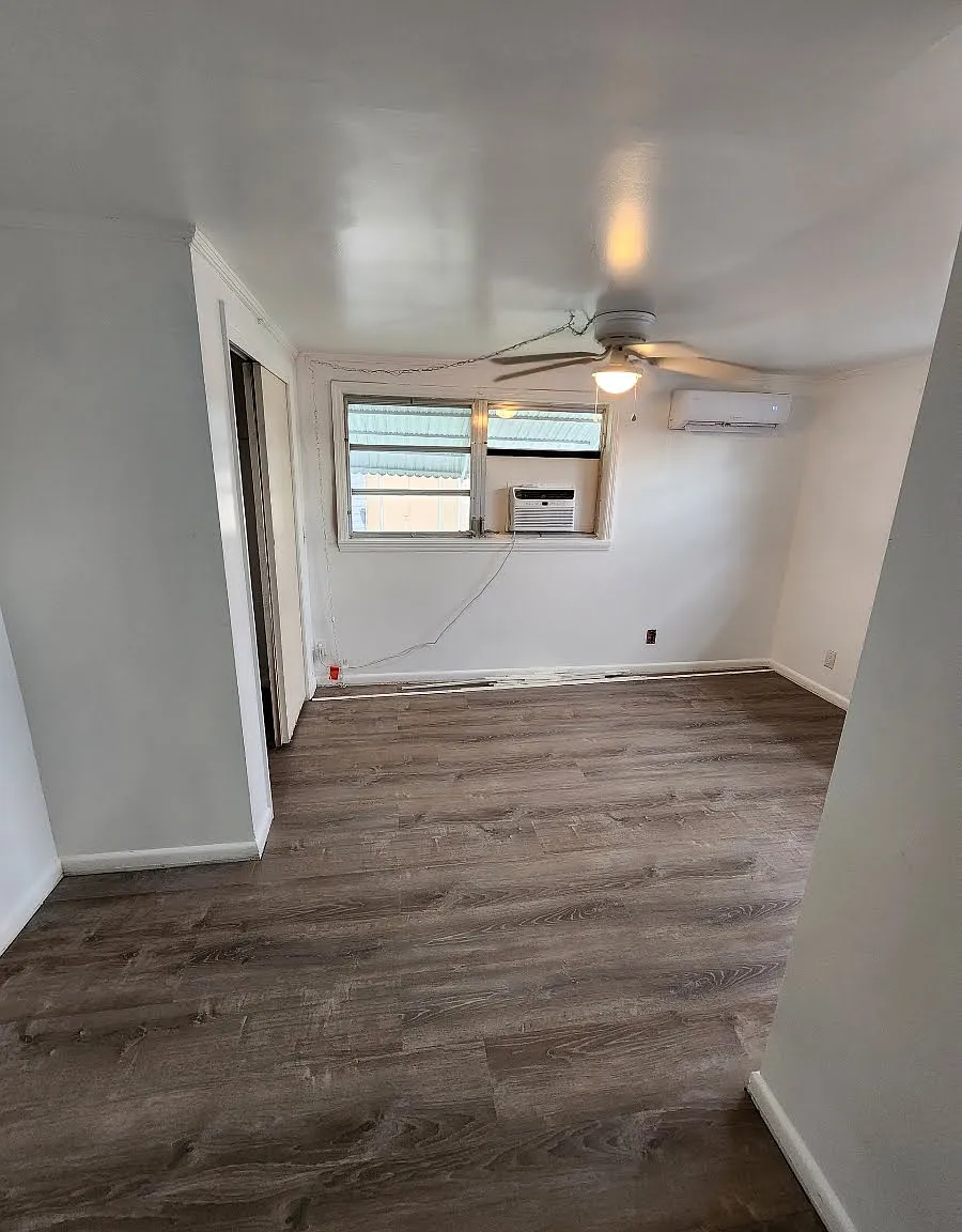 3 bed, 1.5 bath, 1185 sqft, $2,100 — Photo 3