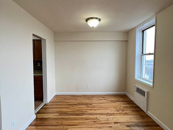4th image of 22410 Jamaica Ave APT 5H