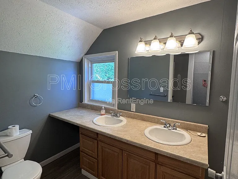 2876 Hudson Dr #A — Photo 9