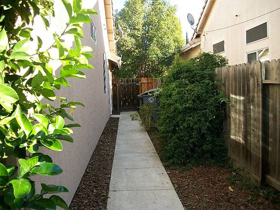 4th image of 8854 Laguna Star Dr