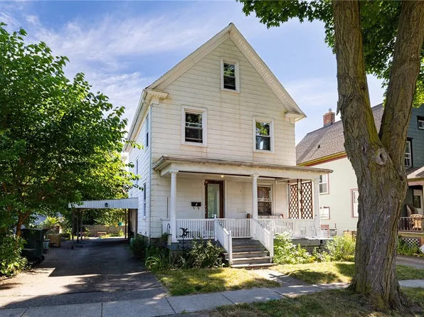 4 Burkhard Pl, Rochester, NY 14620