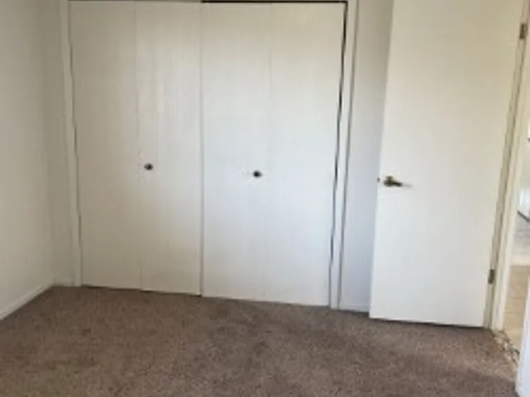 2543 Inverness Dr — Photo 18