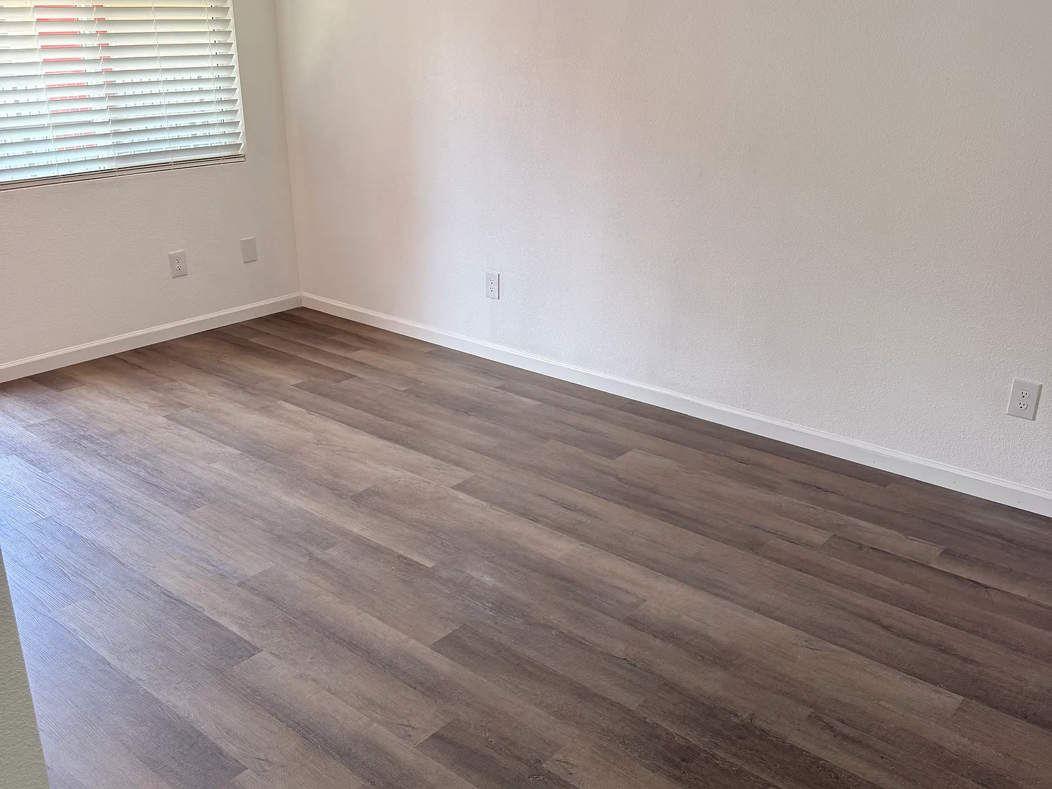 2 bed, 720 sqft, $1,300 — Photo 4