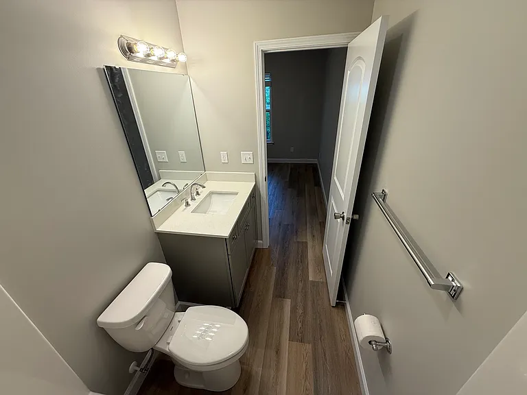 407 S Main St — Photo 5