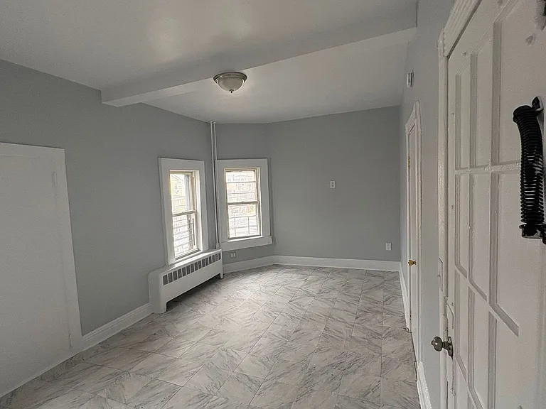 162 Waverly St #2 — Photo 11
