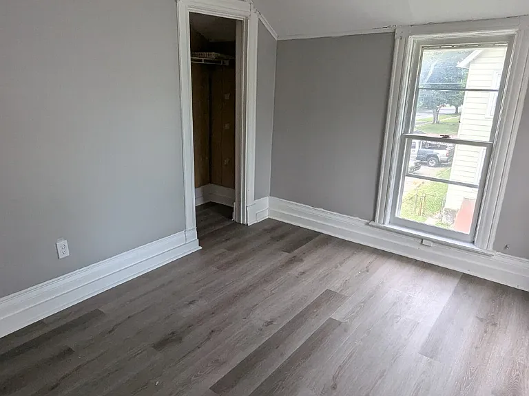 65 Caledonia St #UPPER — Photo 8