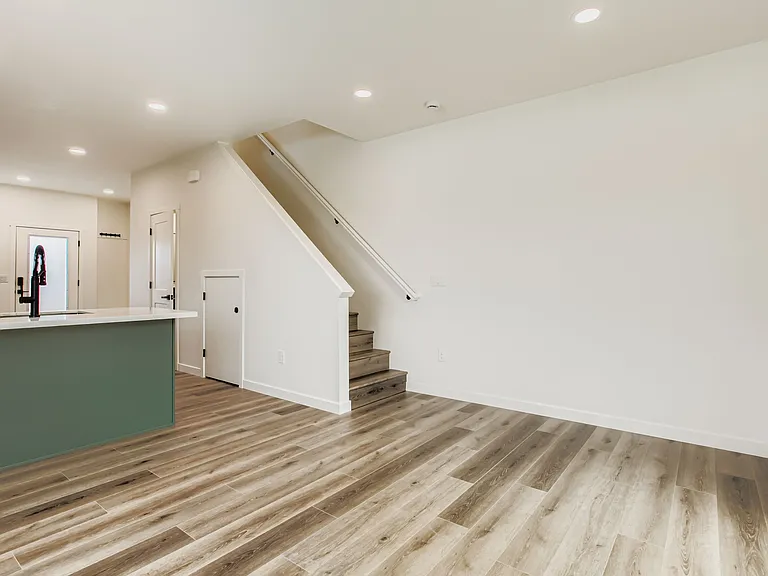 4465 SE 28th Pl — Photo 16