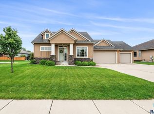 8104 S Ruger Ave, Sioux Falls, SD 57108