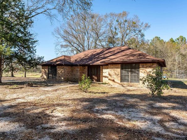 507 E Longview St, Arp, TX 75750
